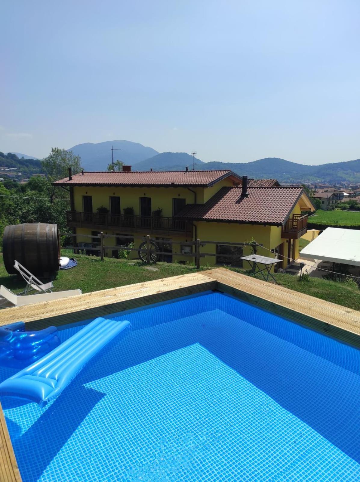 Agriturismo La Soglia Del Parco Ranica Екстер'єр фото